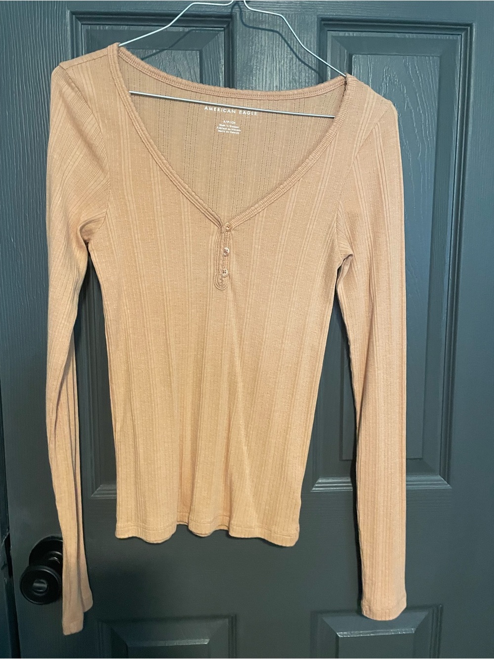 American Eagle Outfitters Long-Sleeve Ribbed Henley Top - Camel Tan